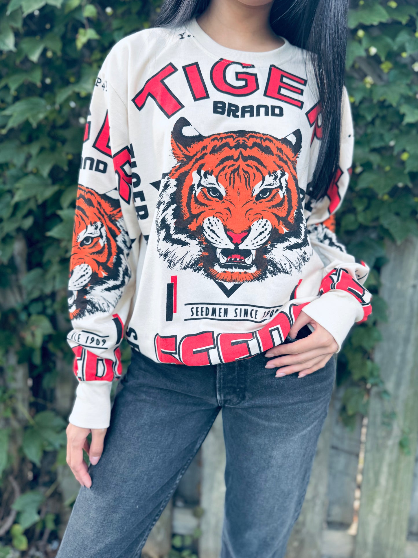 Tiger Brand Graphic Sweatshirt – Retro Seedmen Edition