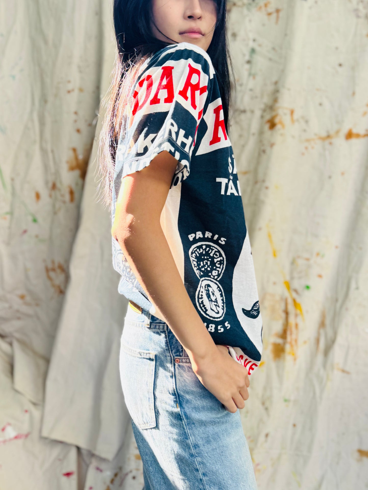 Söda Rosor Vintage Graphic Tee – Red Rose Label Edition