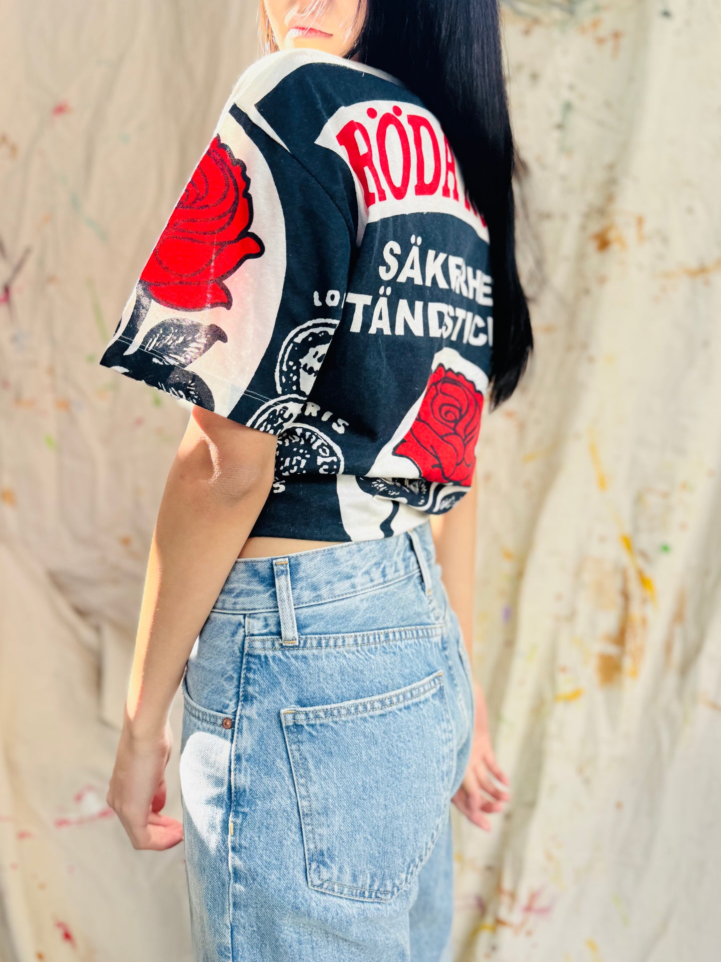 Söda Rosor Vintage Graphic Tee – Red Rose Label Edition