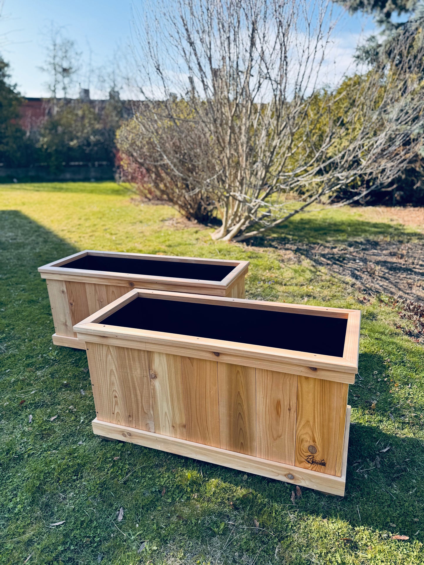 Cadillac Series – Premium Cedar Ground Planters