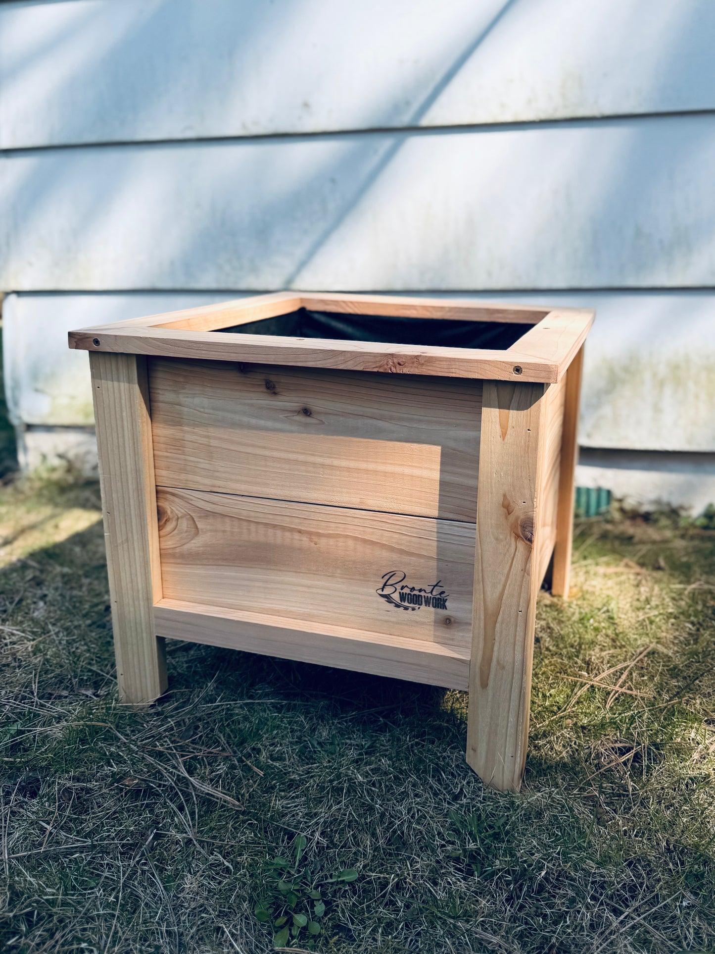 🔥 The Ancaster – Our Most Popular Planter!🪴