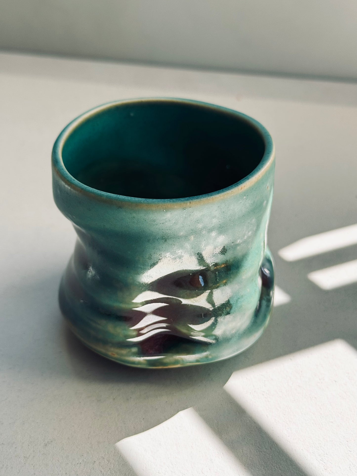 Wavy Stoneware Cup – Coarse Pottery (230ml)