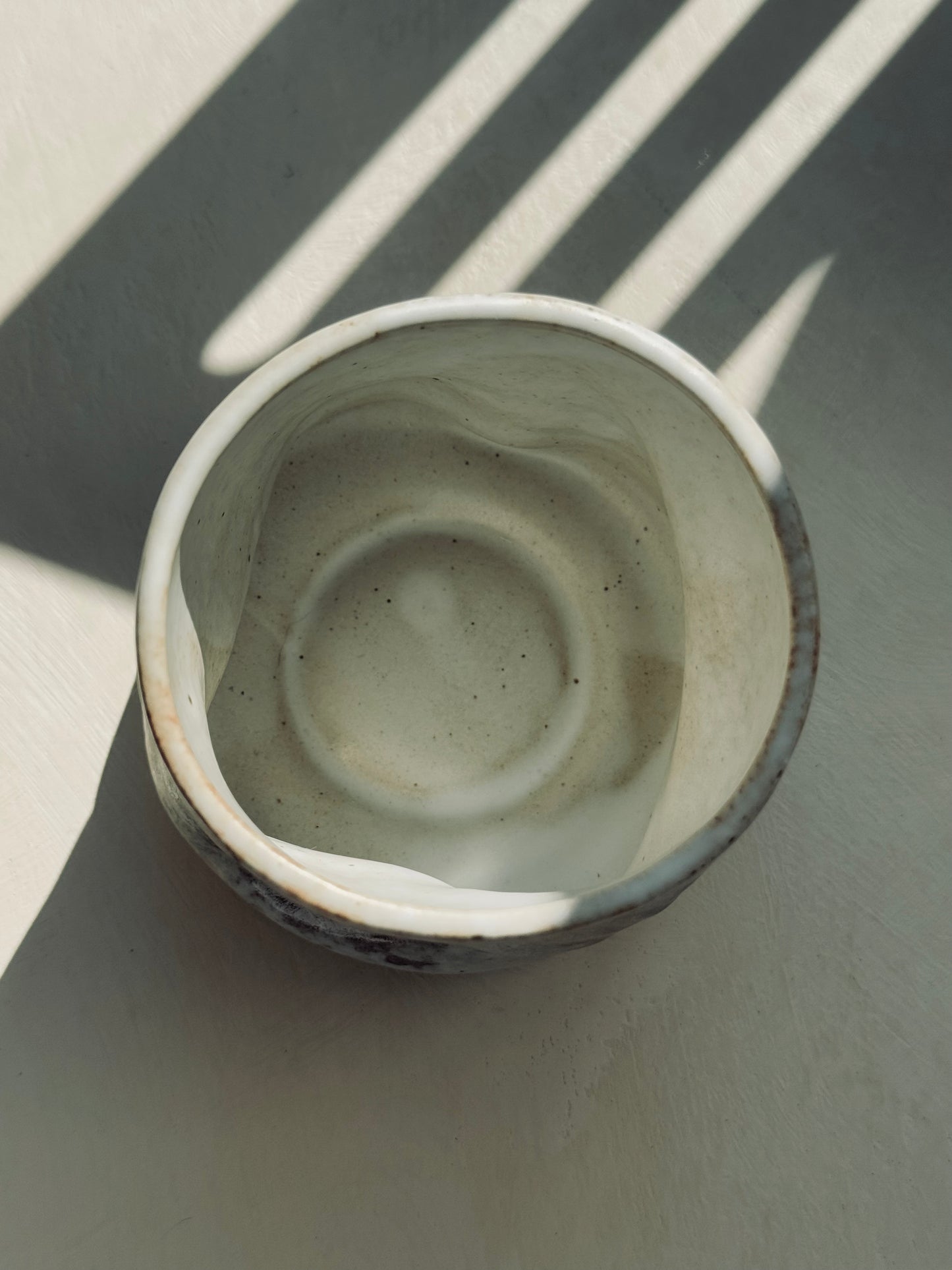 Rustic Wavy Stoneware Cup – Coarse Pottery (230ml)
