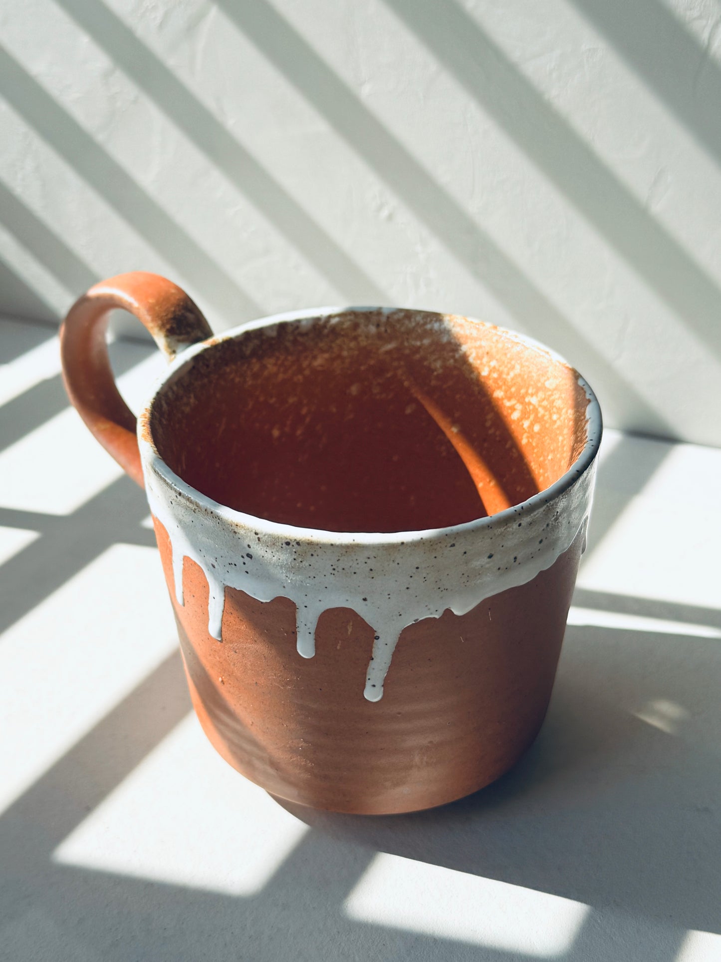 BoHo Bronte Clay Flow Mug – White Drip Edition