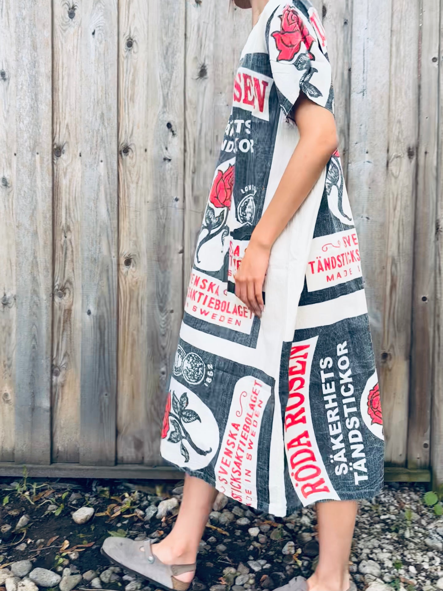 🌹 V-Neck Rose Matchbox Dress