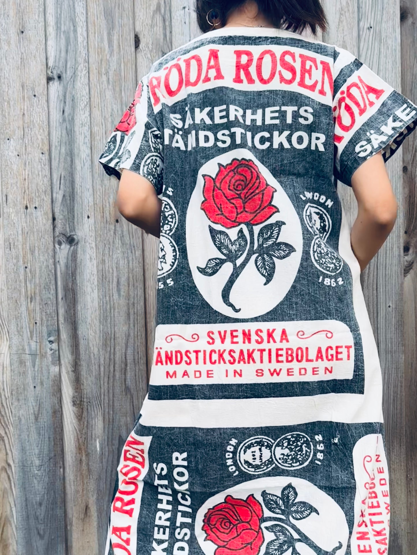 🌹 V-Neck Rose Matchbox Dress