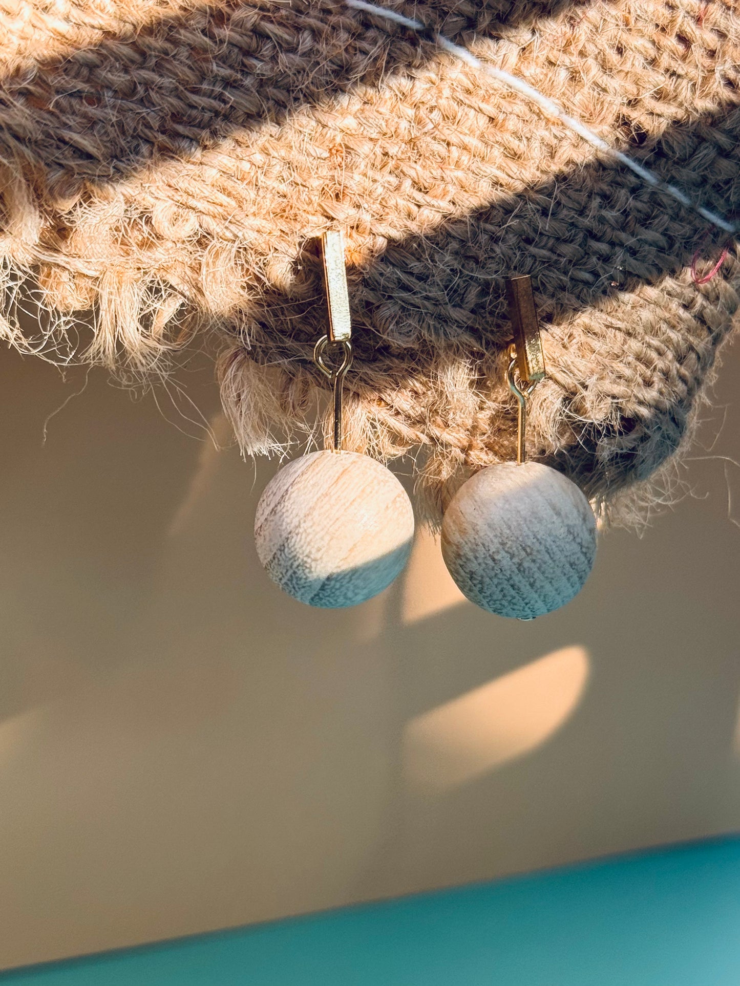 🌿 Calm in a Drop – Camphor Wood Stud Earrings (14k Gold Bar Hook)