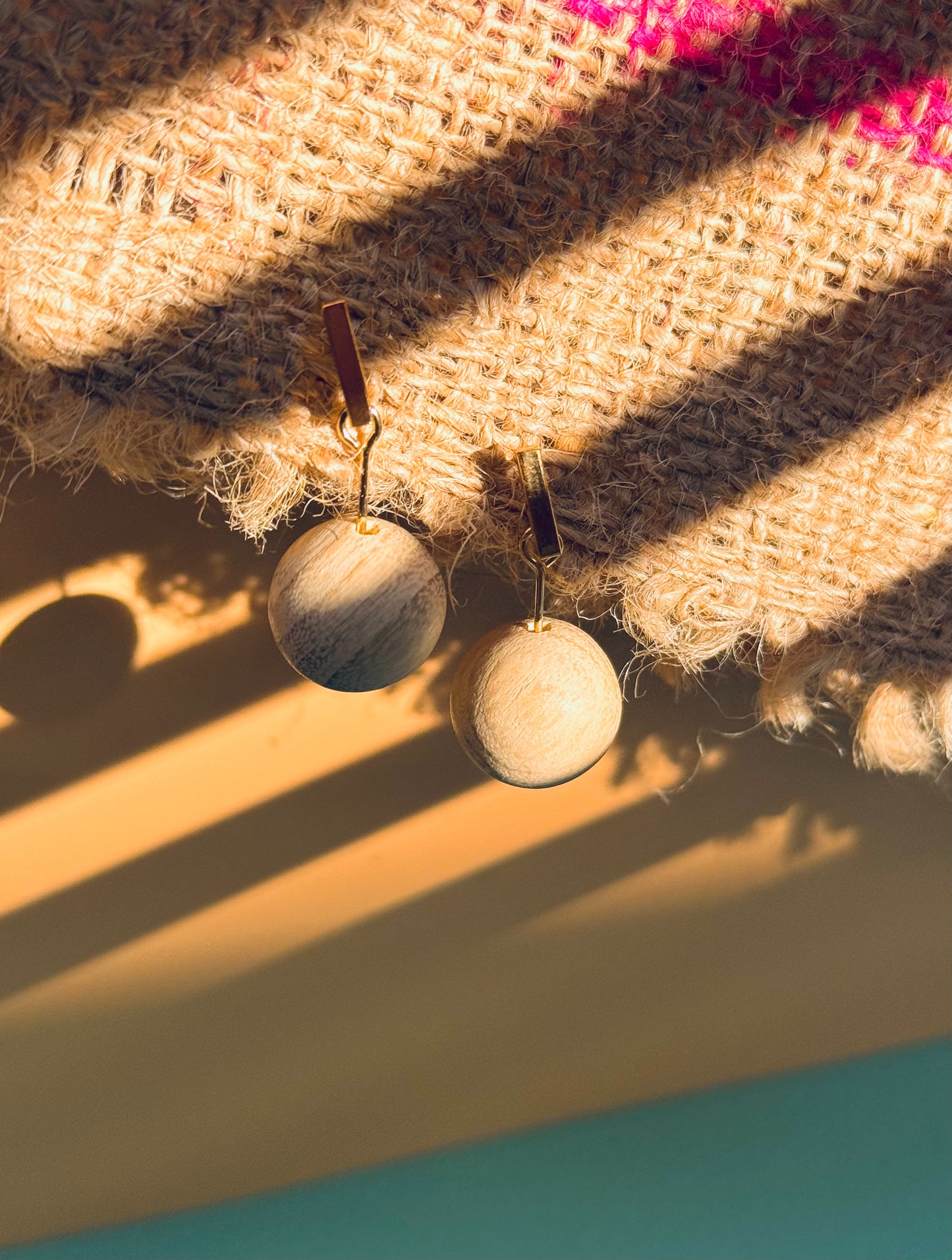 🌿 Calm in a Drop – Camphor Wood Stud Earrings (14k Gold Bar Hook)