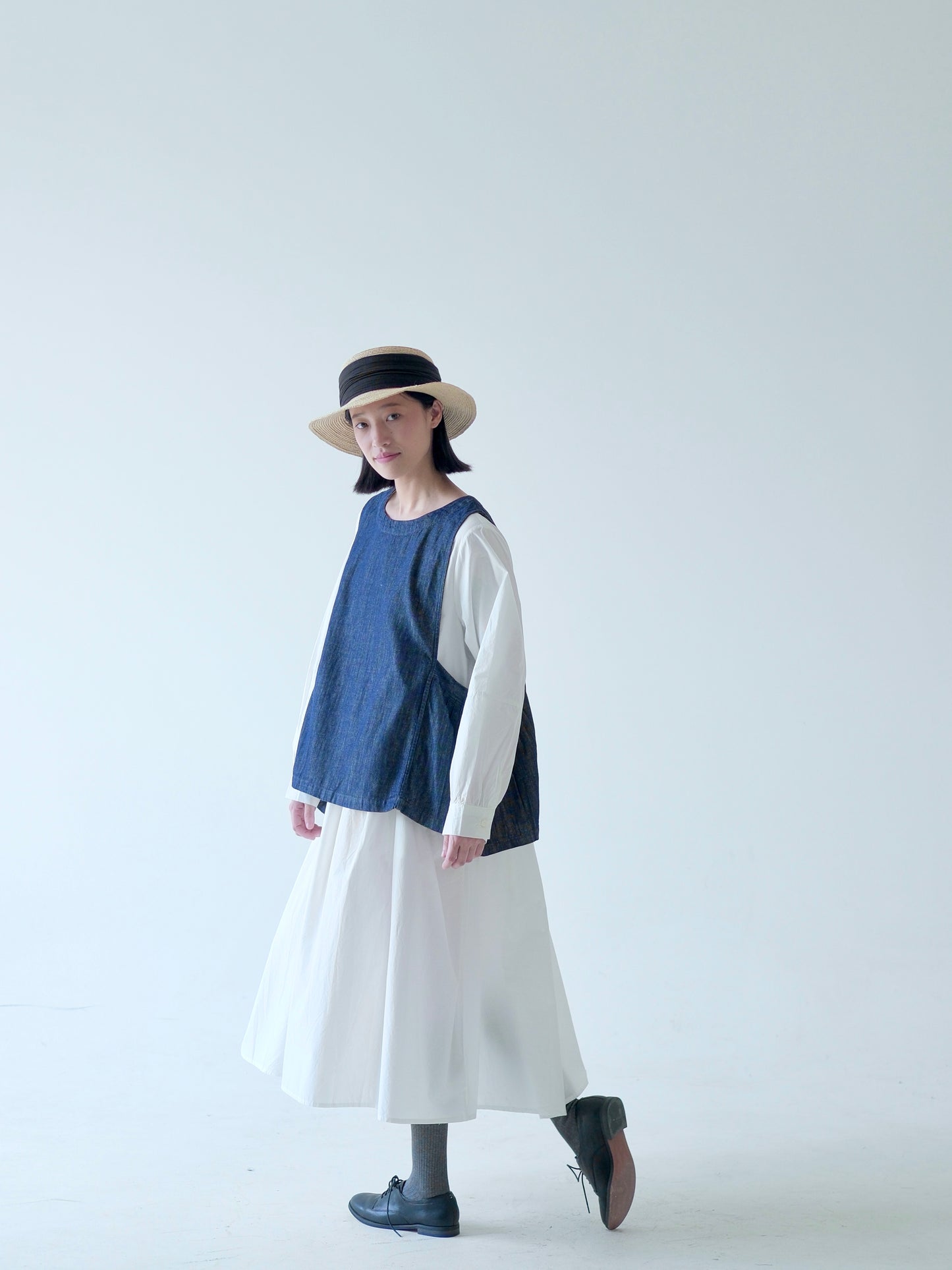 Denim-Style Cotton Vest – Light Layering Top