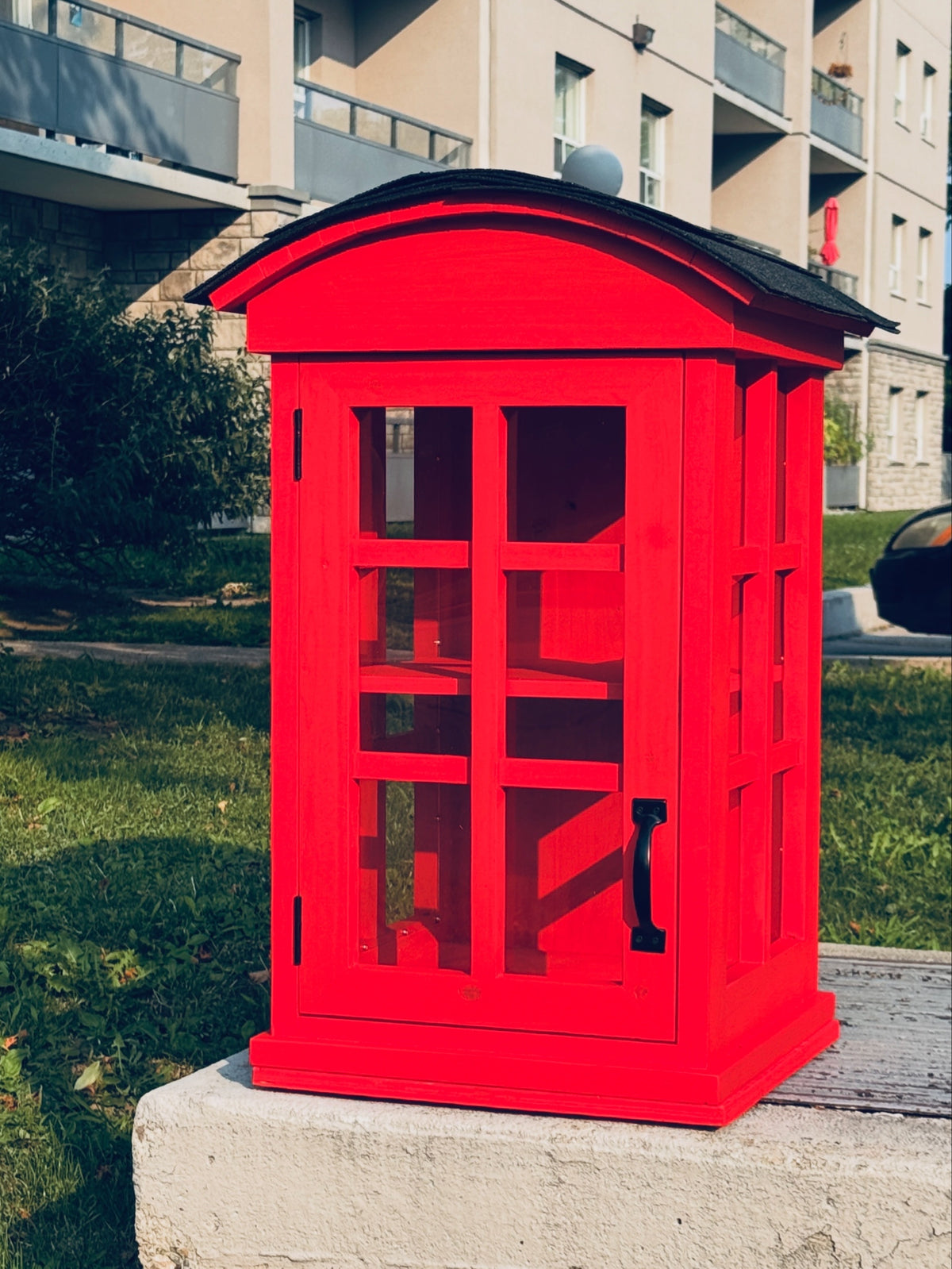 Telephone Booth Little Library