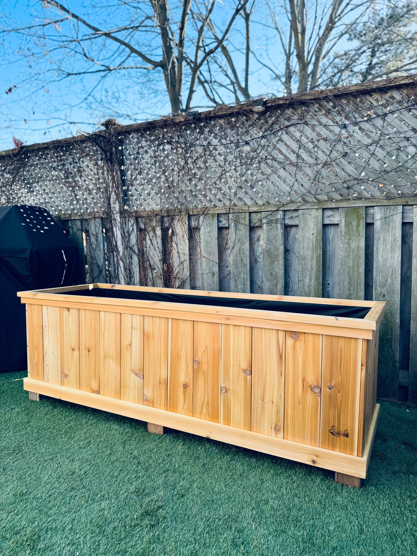 Cadillac Series – Premium Cedar Ground Planters