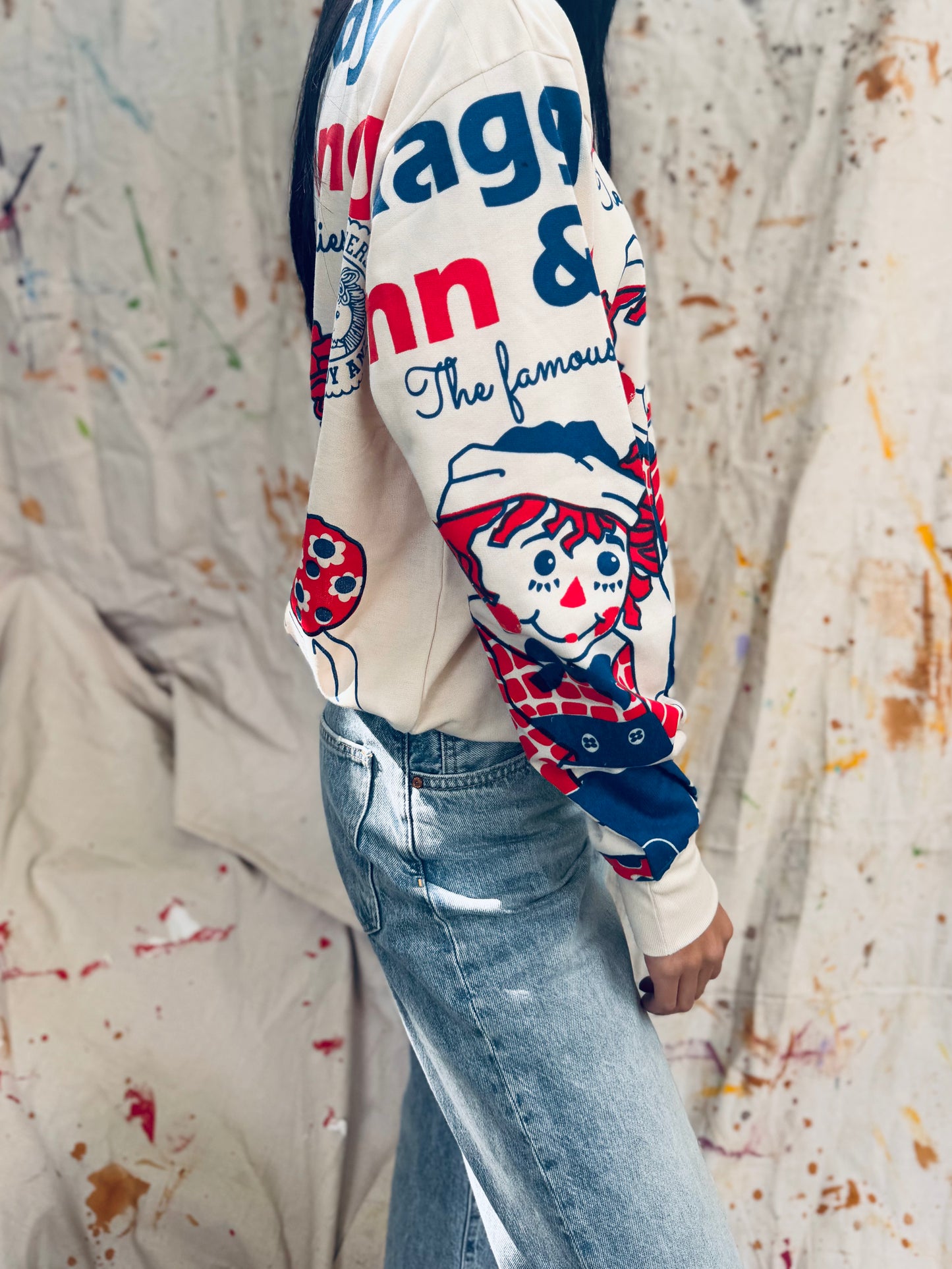 Ann & Andy Retro Graphic Sweatshirt – Vintage Story Print