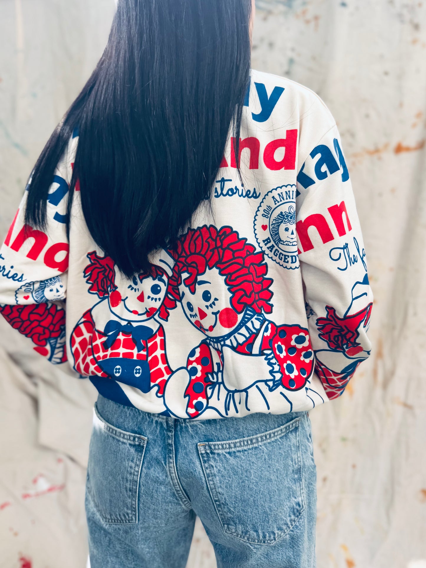 Ann & Andy Retro Graphic Sweatshirt – Vintage Story Print