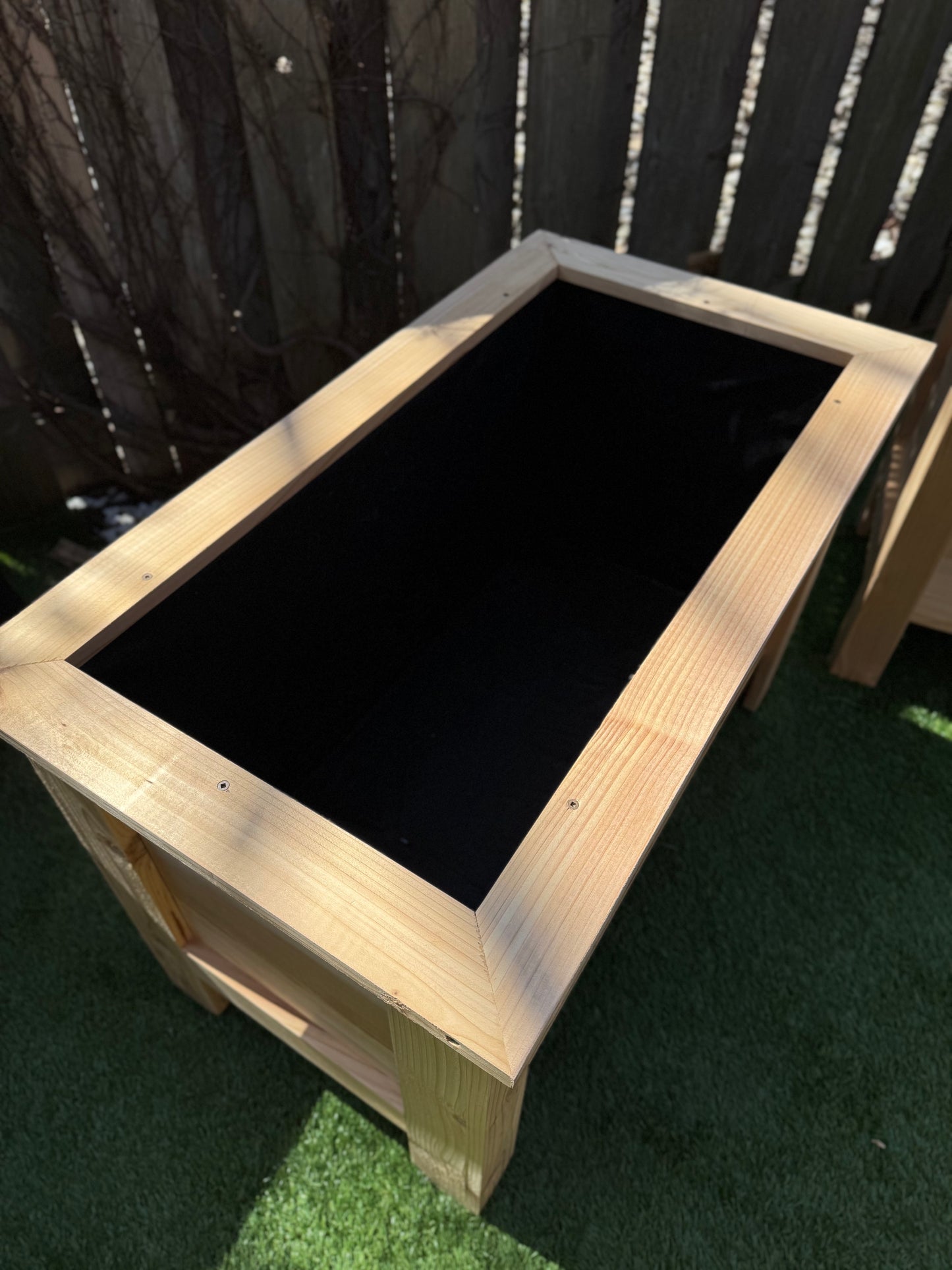 Dundas Line – Premium Cedar Raised Planters (23” Height)