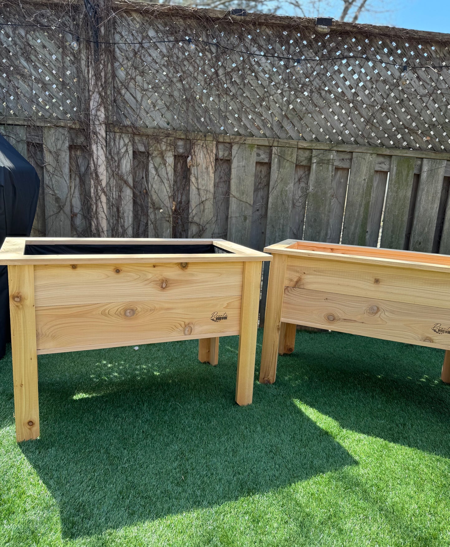 Dundas Line – Premium Cedar Raised Planters (23” Height)