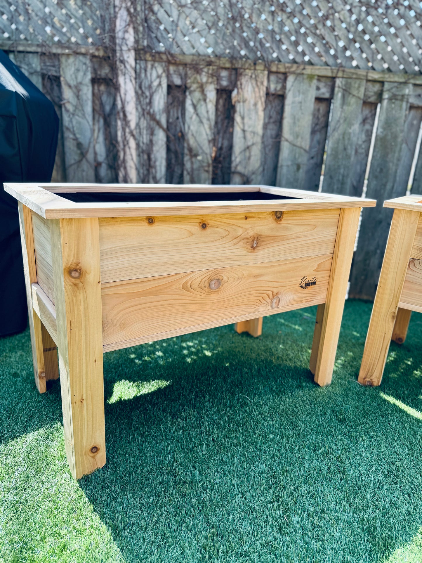 Dundas Line – Premium Cedar Raised Planters (23” Height)