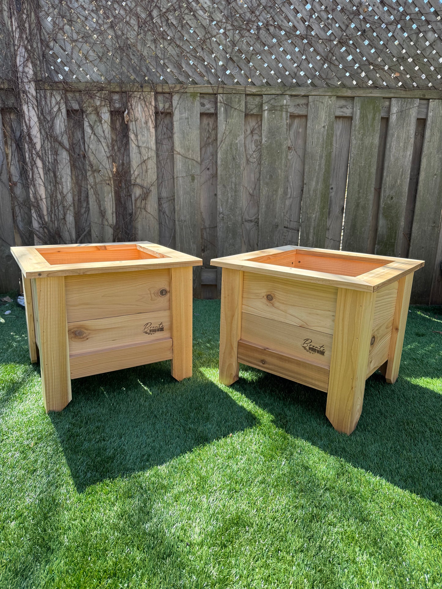 Dundas Line – Premium Cedar Raised Planters (23” Height)