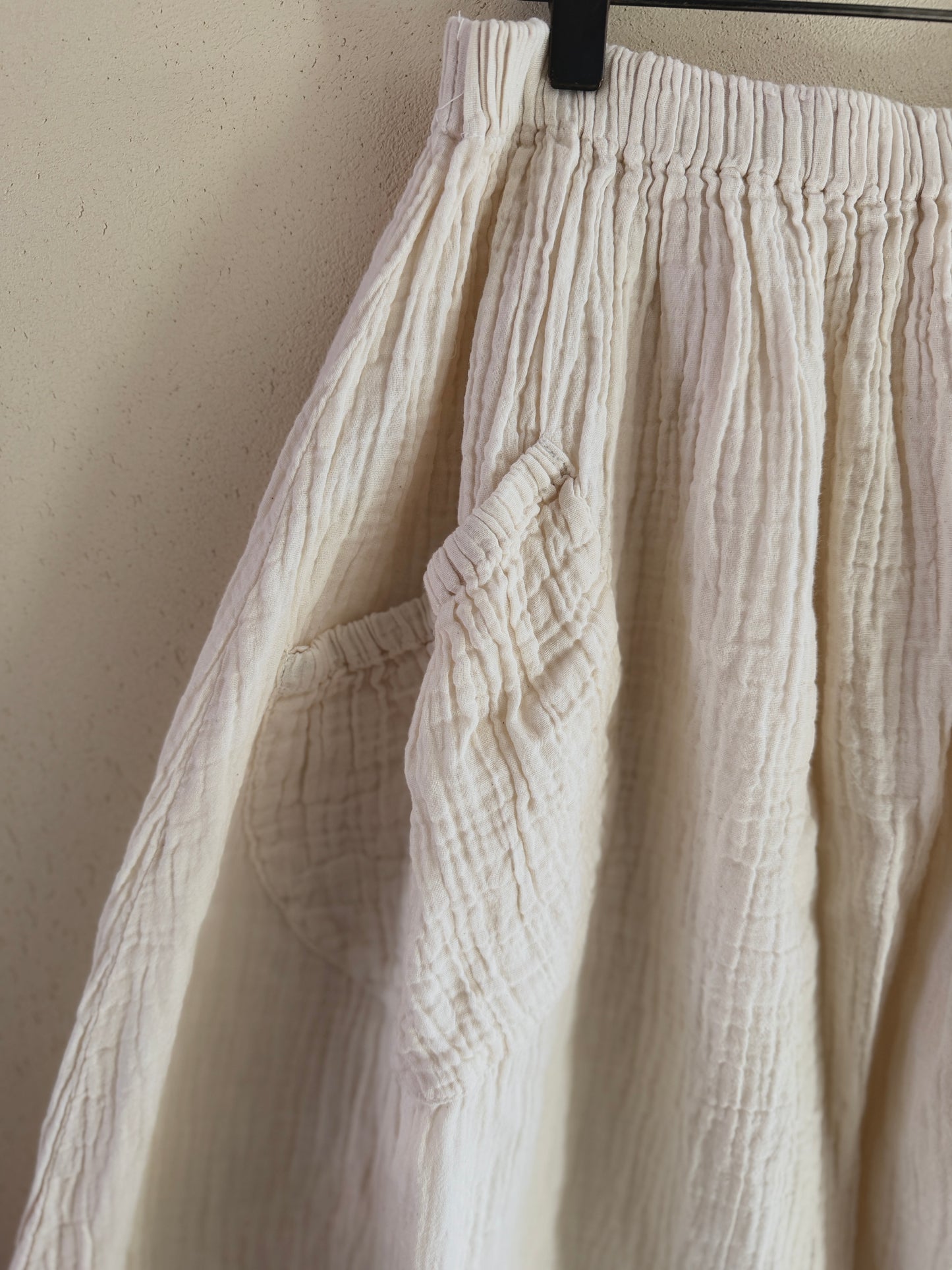 Soft Cotton Gauze Midi Skirt – Elastic Waist Boho Skirt with Pockets