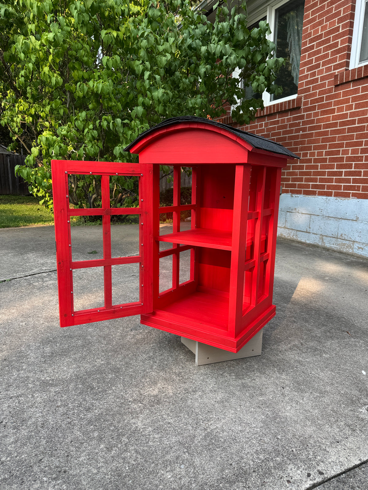 Telephone Booth Little Library