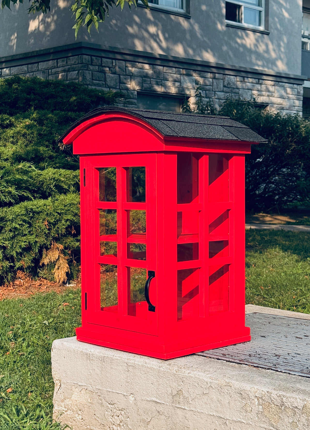 Telephone Booth Little Library
