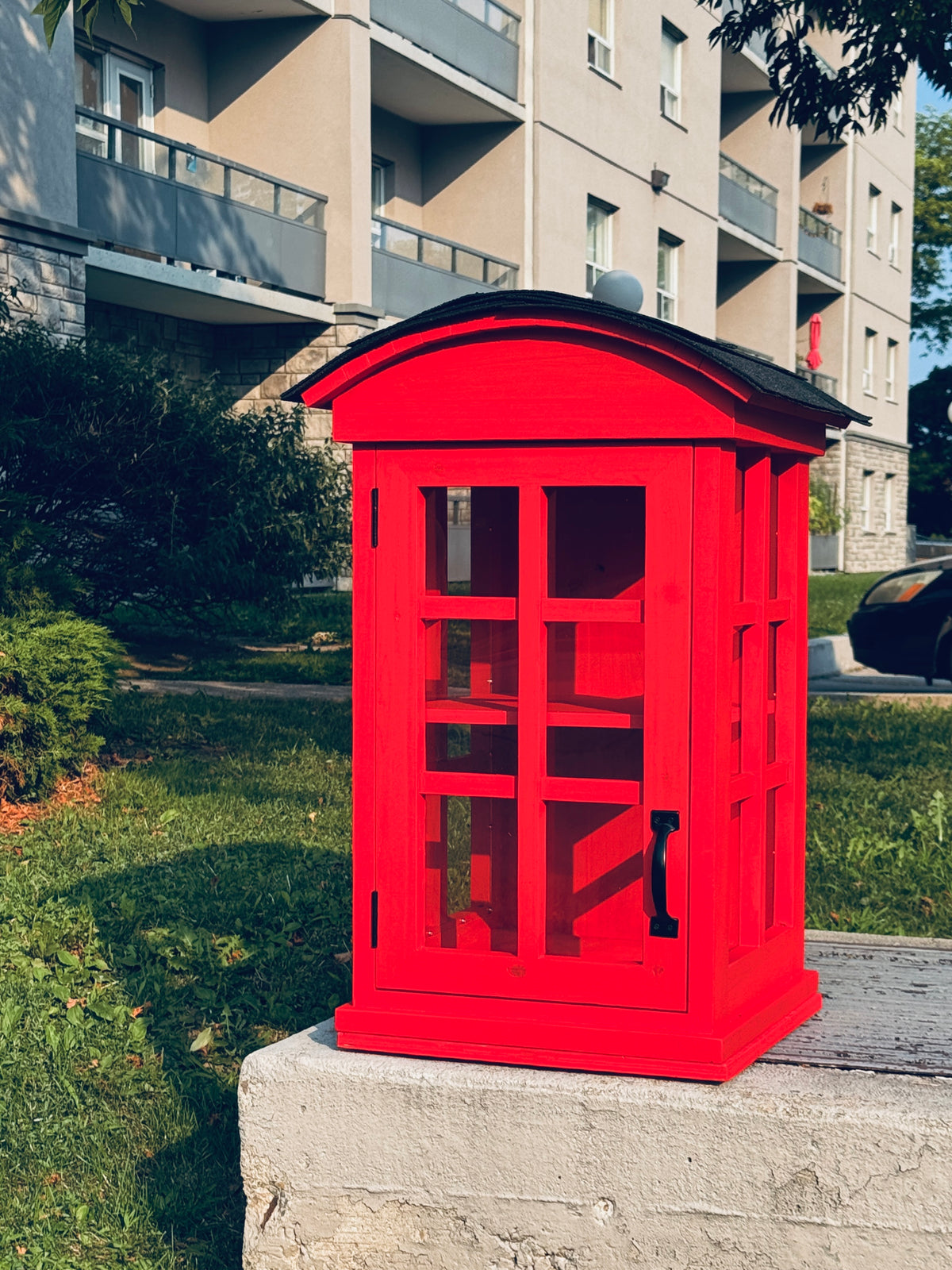 Telephone Booth Little Library