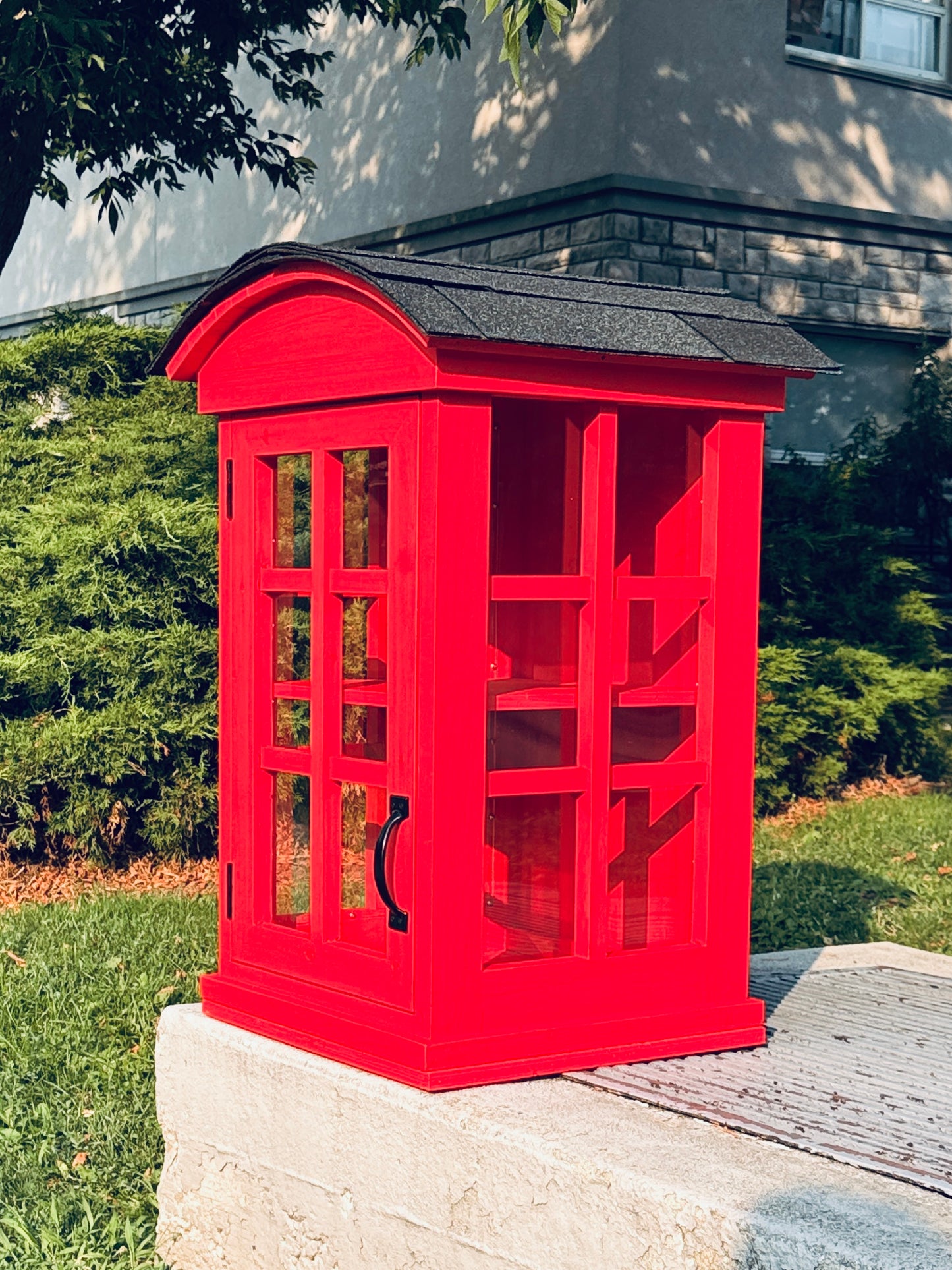 Telephone Booth Little Library