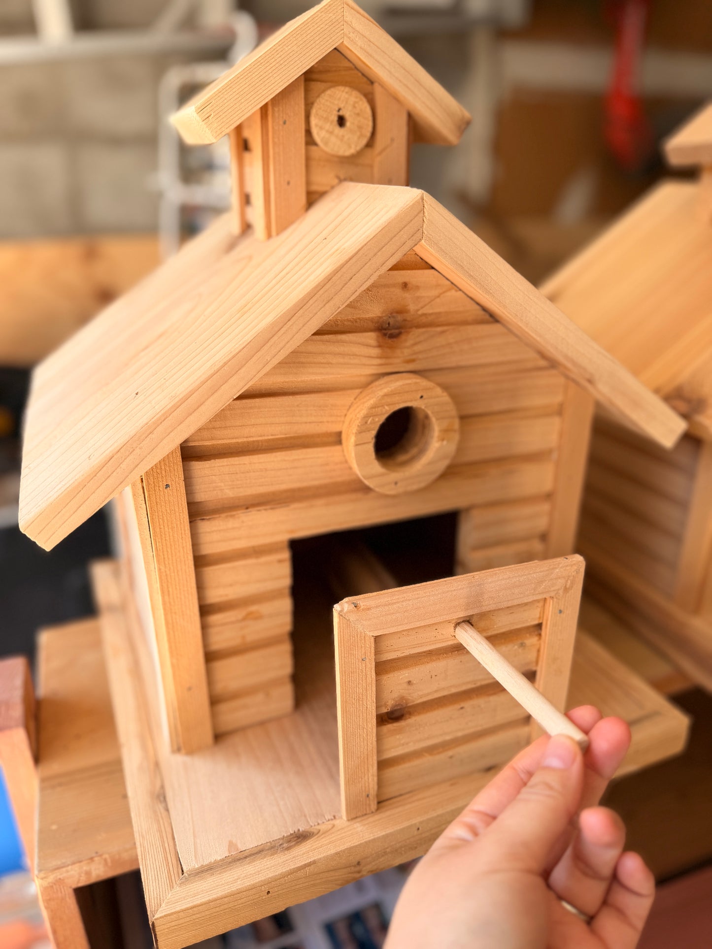 Cedar Birdhouse – Handcrafted Outdoor Nesting House | Made in Oakville 🇨🇦