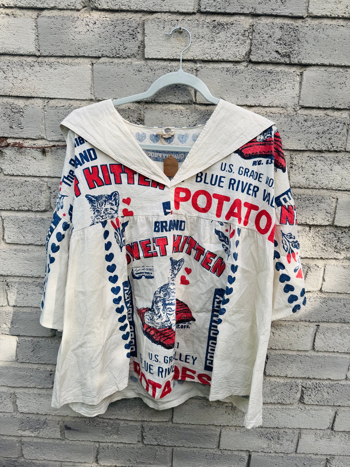 Vintage Sailor Collar Graphic Top – Retro Farm Label Collection