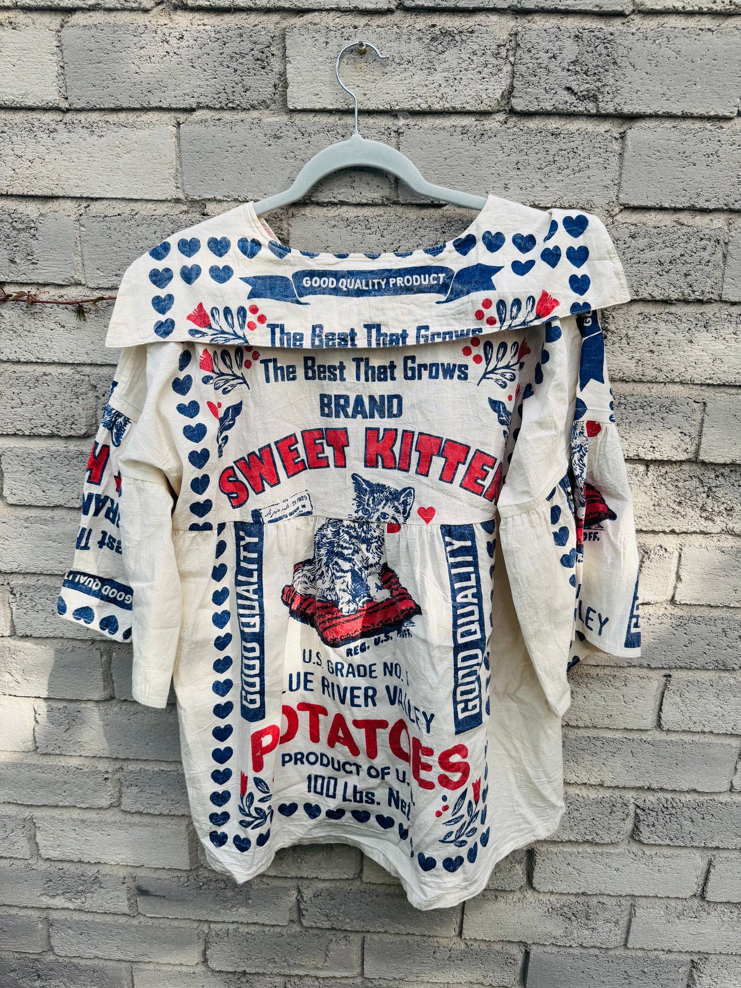 Vintage Sailor Collar Graphic Top – Retro Farm Label Collection