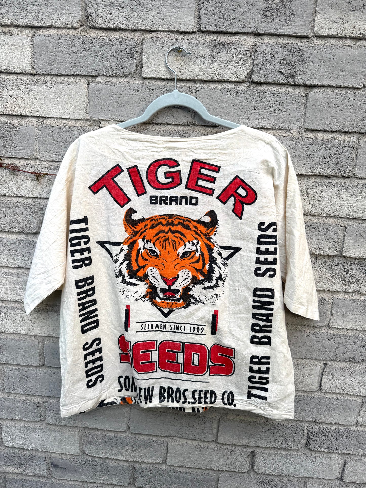 Vintage Retro Graphic Top – Limited Edition