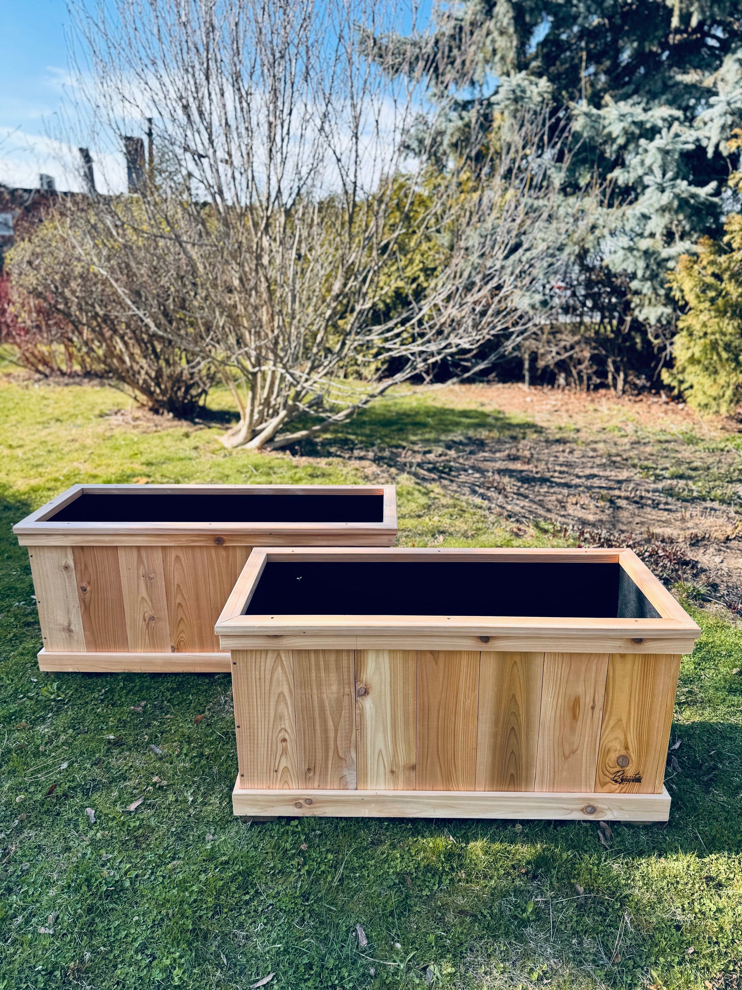 Cadillac Series – Premium Cedar Ground Planters