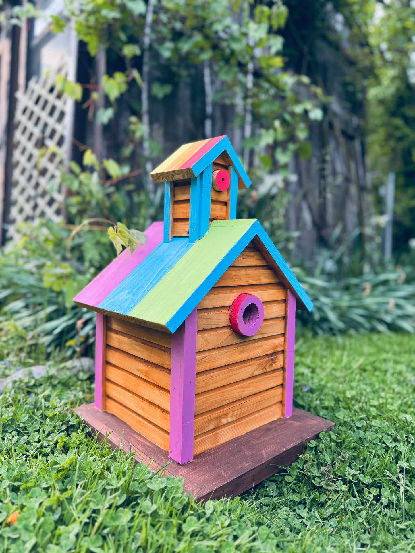Cedar Birdhouse – Handcrafted Outdoor Nesting House | Made in Oakville 🇨🇦