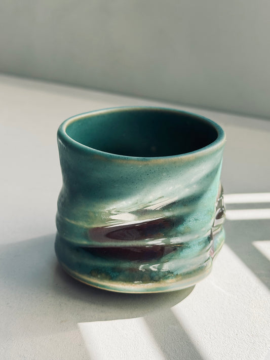 Wavy Stoneware Cup – Coarse Pottery (230ml)