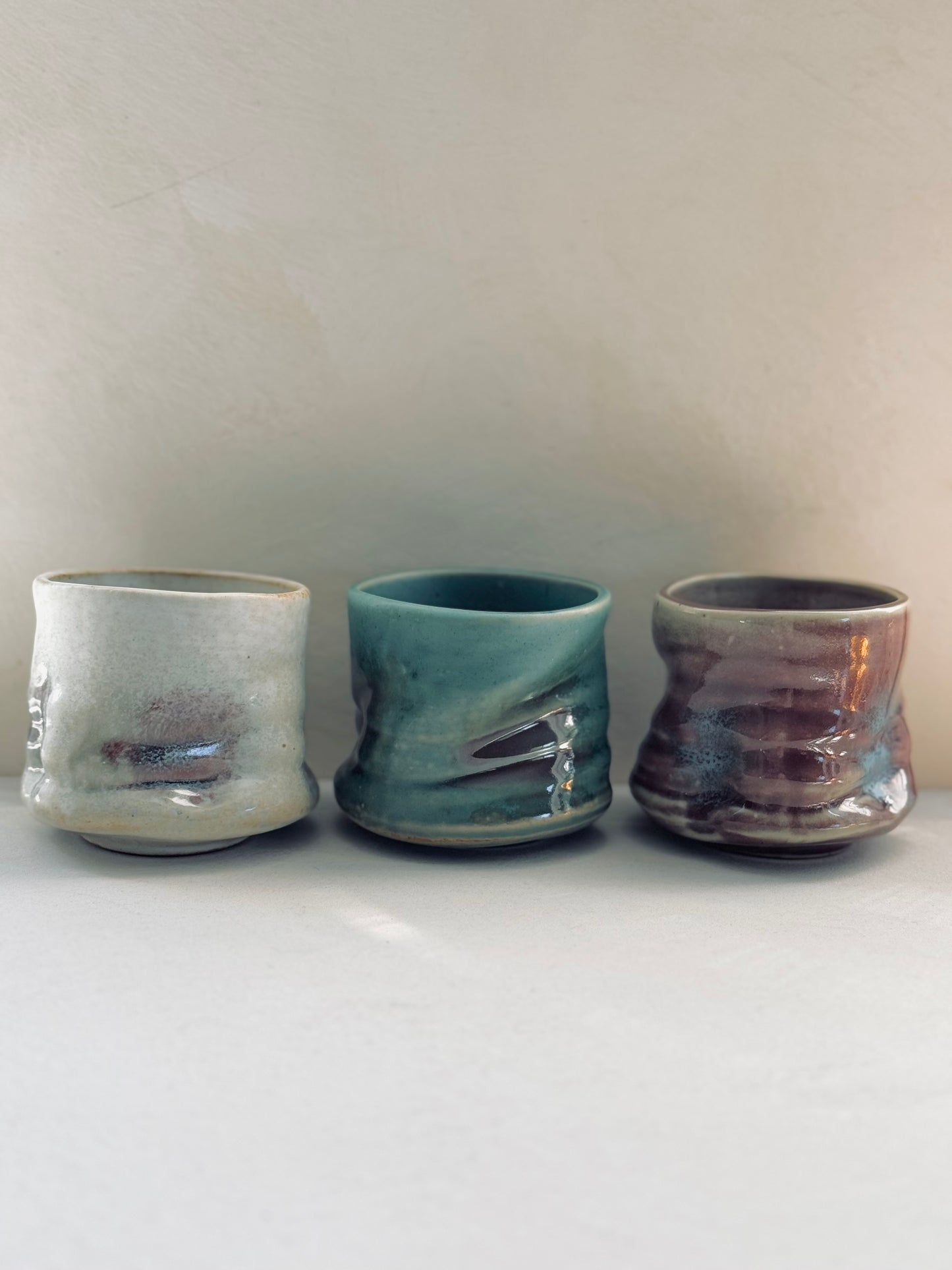 Rustic Wavy Stoneware Cup – Coarse Pottery (230ml)