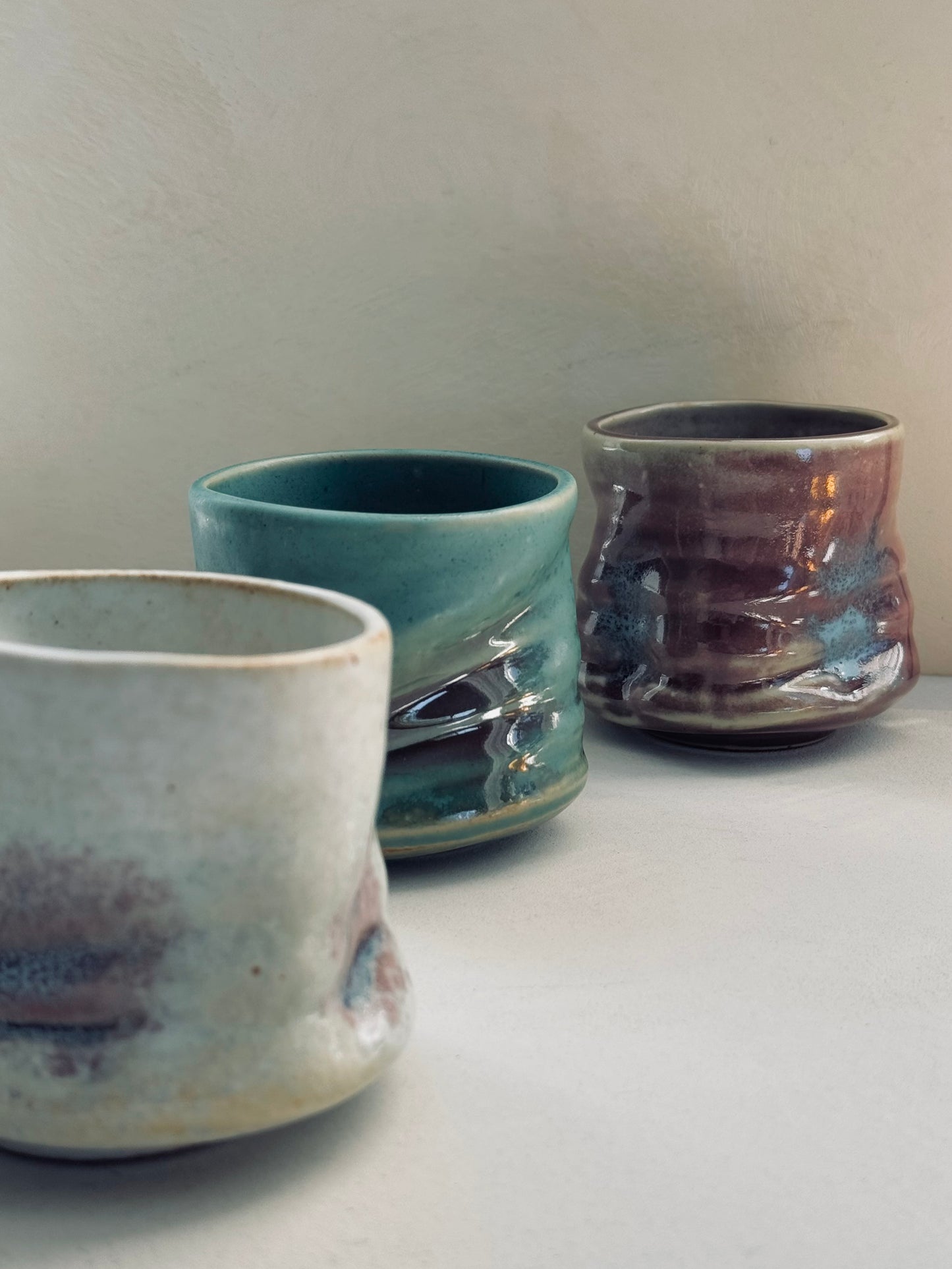 Rustic Wavy Stoneware Cup – Coarse Pottery (230ml)