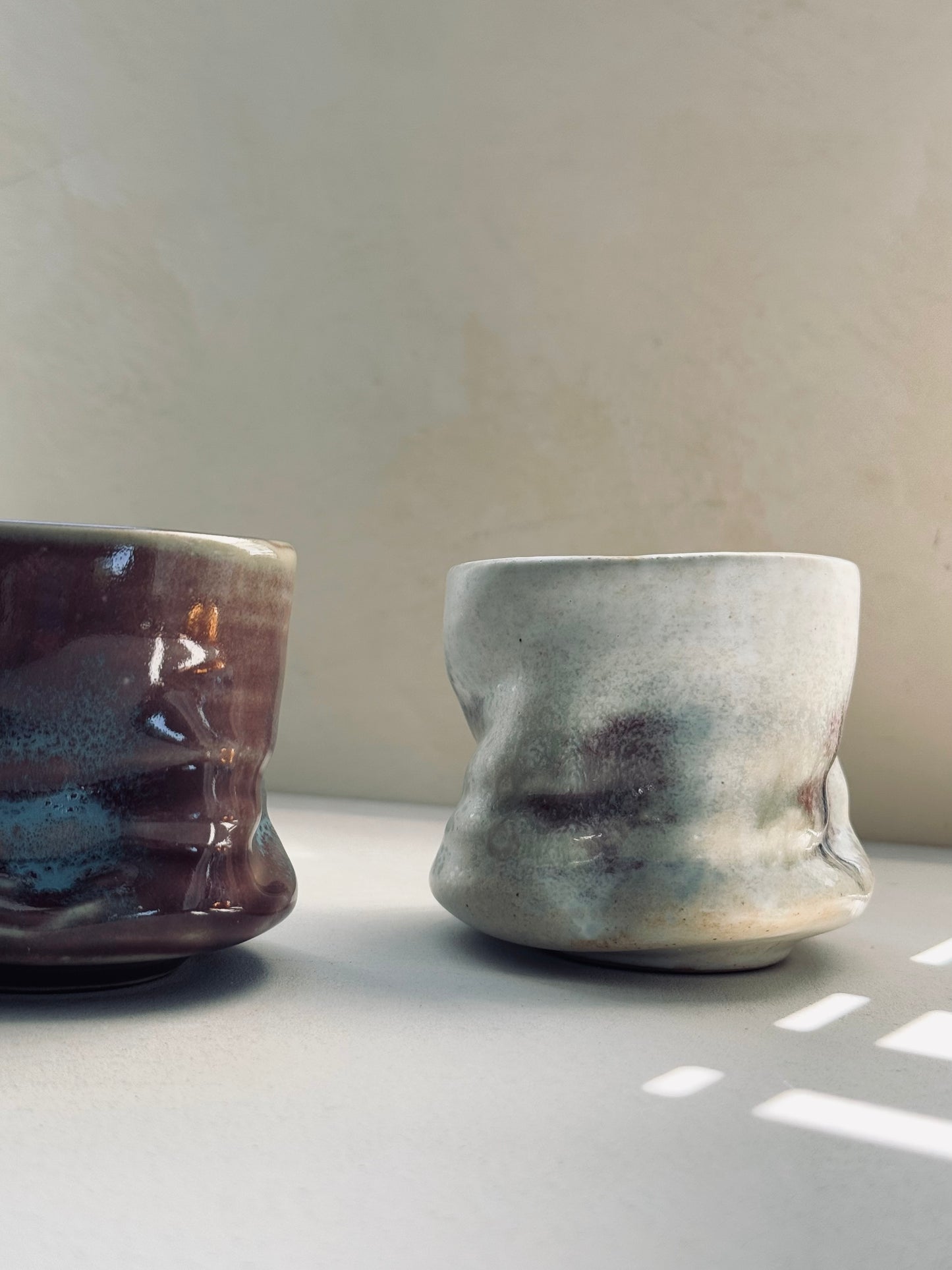 Rustic Wavy Stoneware Cup – Coarse Pottery (230ml)