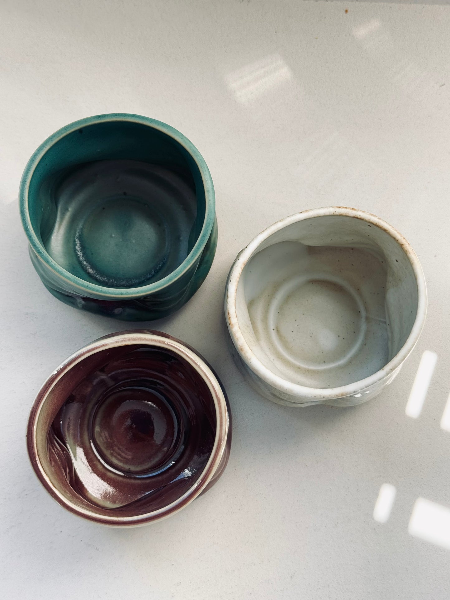 Rustic Wavy Stoneware Cup – Coarse Pottery (230ml)