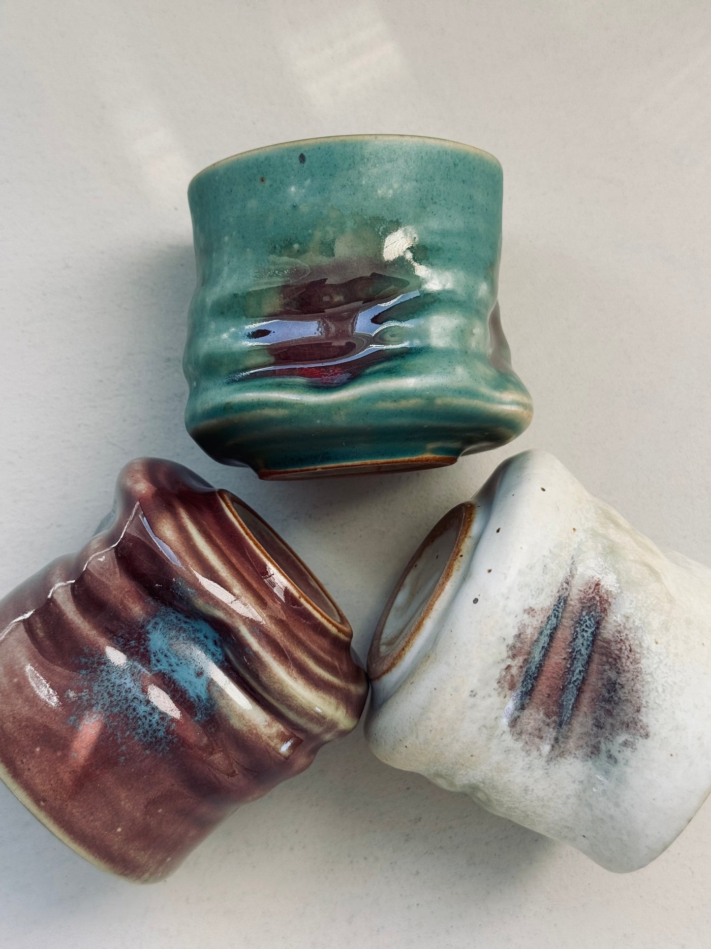 Rustic Wavy Stoneware Cup – Coarse Pottery (230ml)
