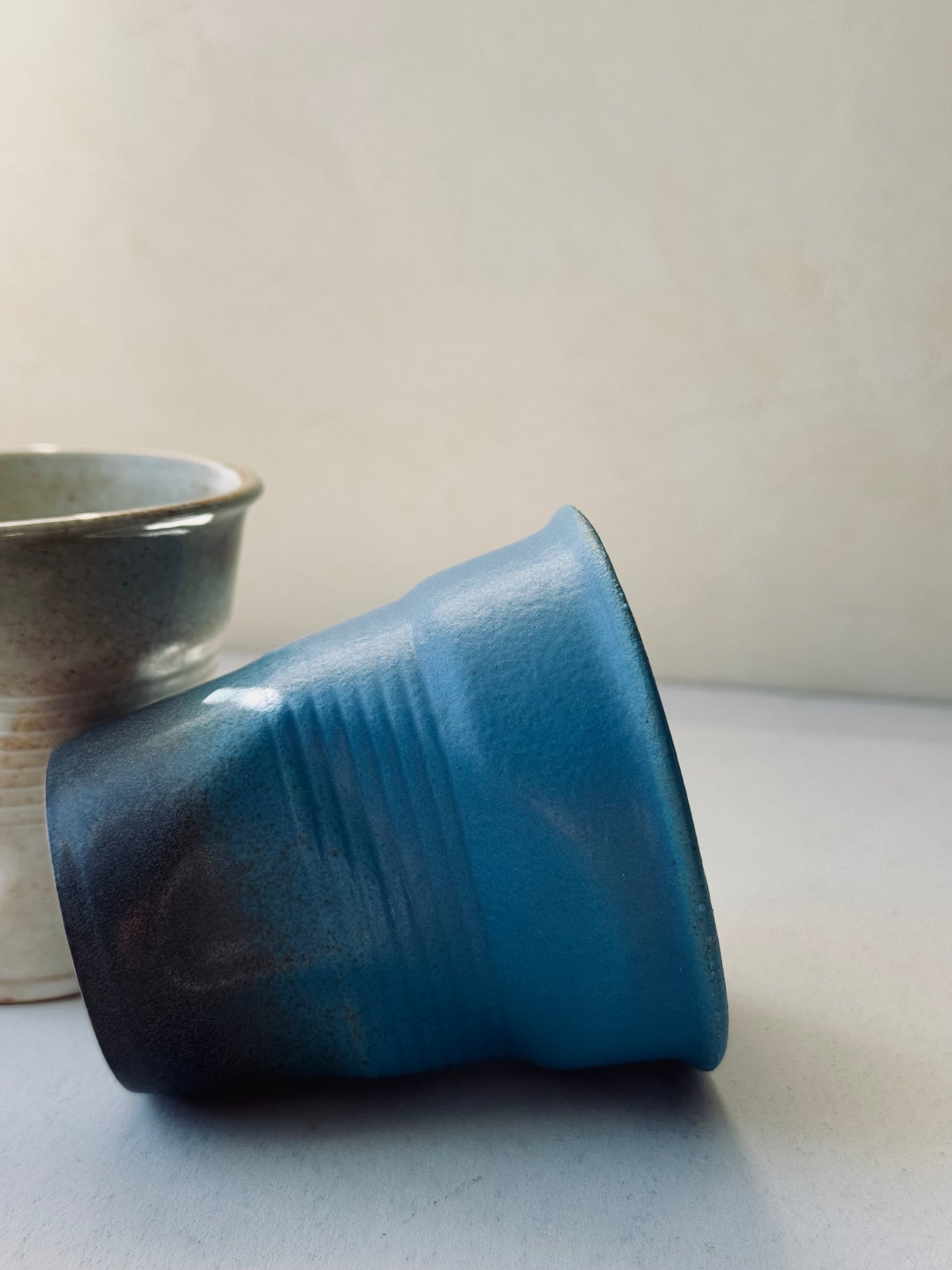 Rustic Gradient Stoneware Tumbler – Blue & Black (220ml)