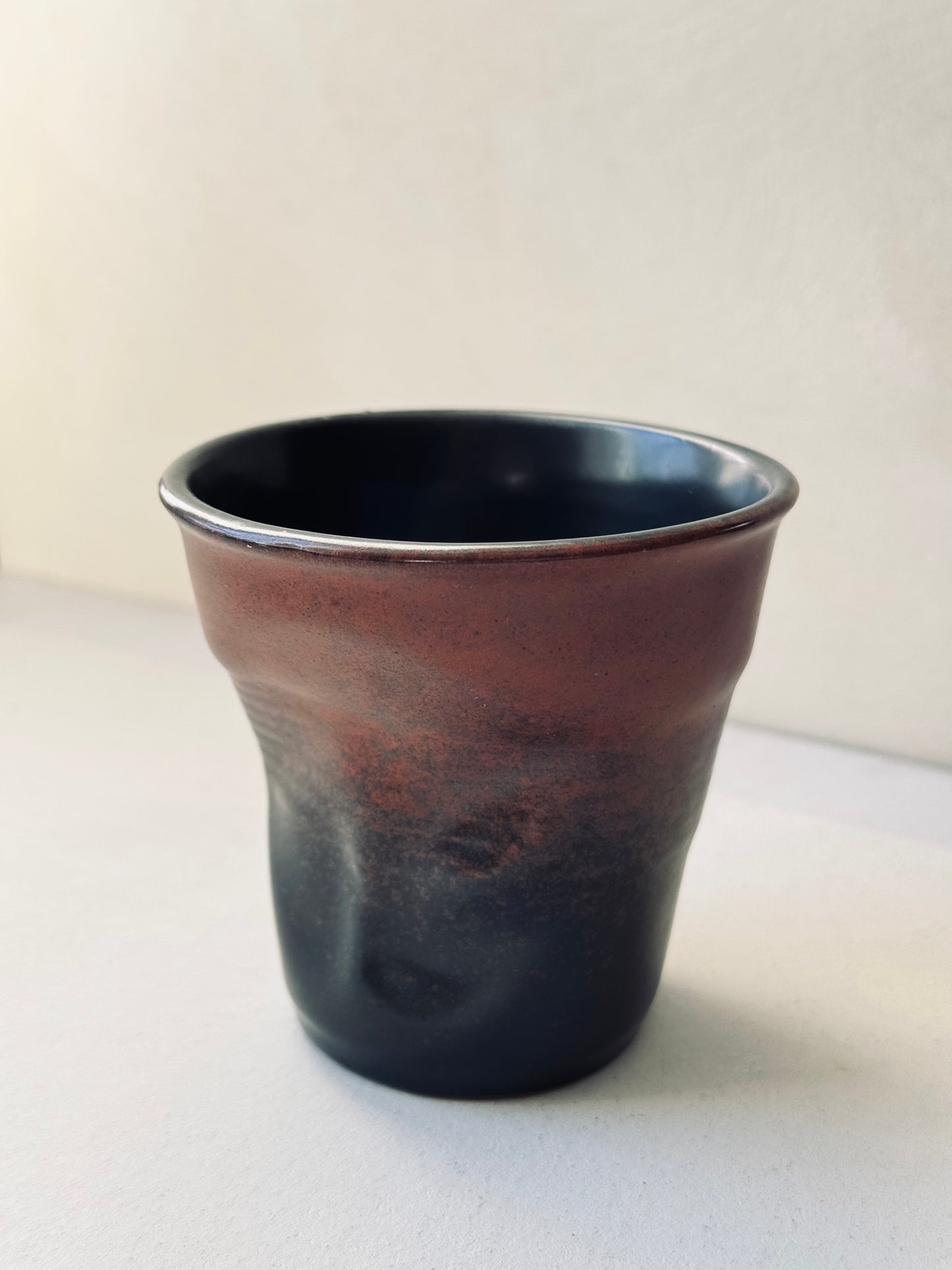 Rustic Gradient Stoneware Tumbler – Red-Brown & Black (220ml)