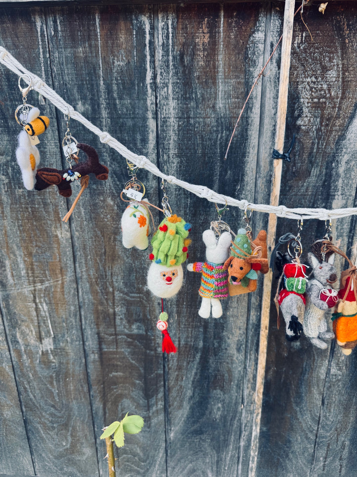 🐾 “Felt Friends” Charms & Keychains C