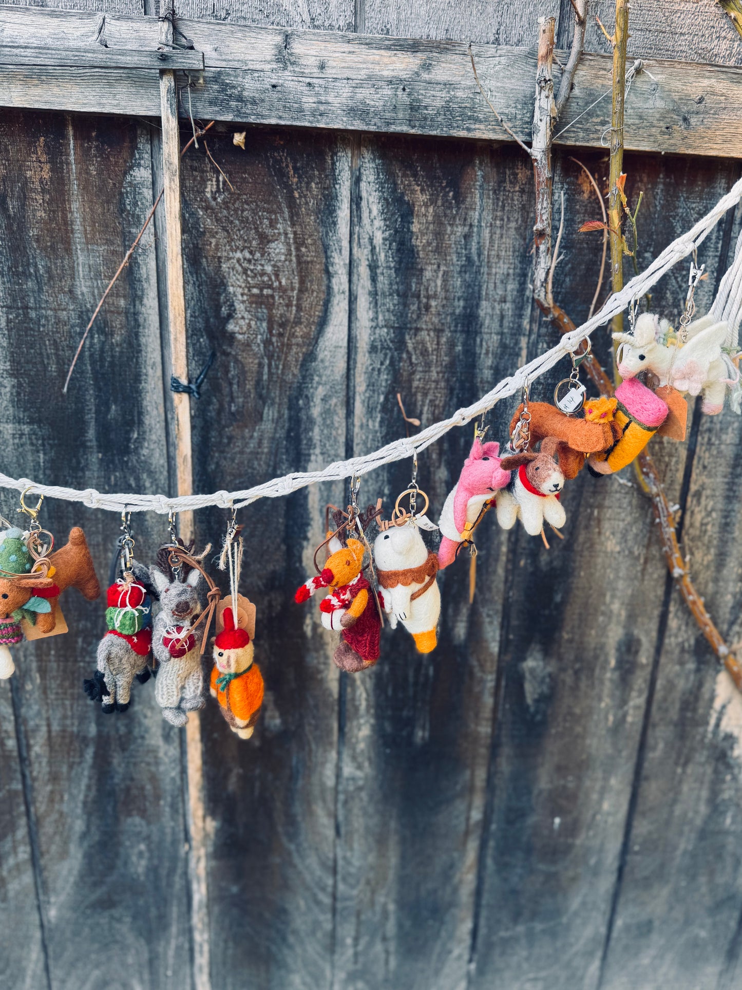 🐾 “Felt Friends” Charms & Keychains C