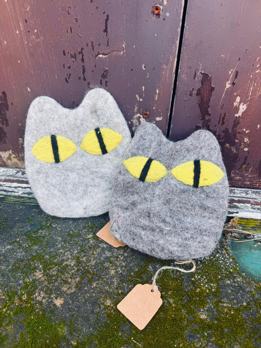 Handmade Felt Pouch – Cat Eyes Edition