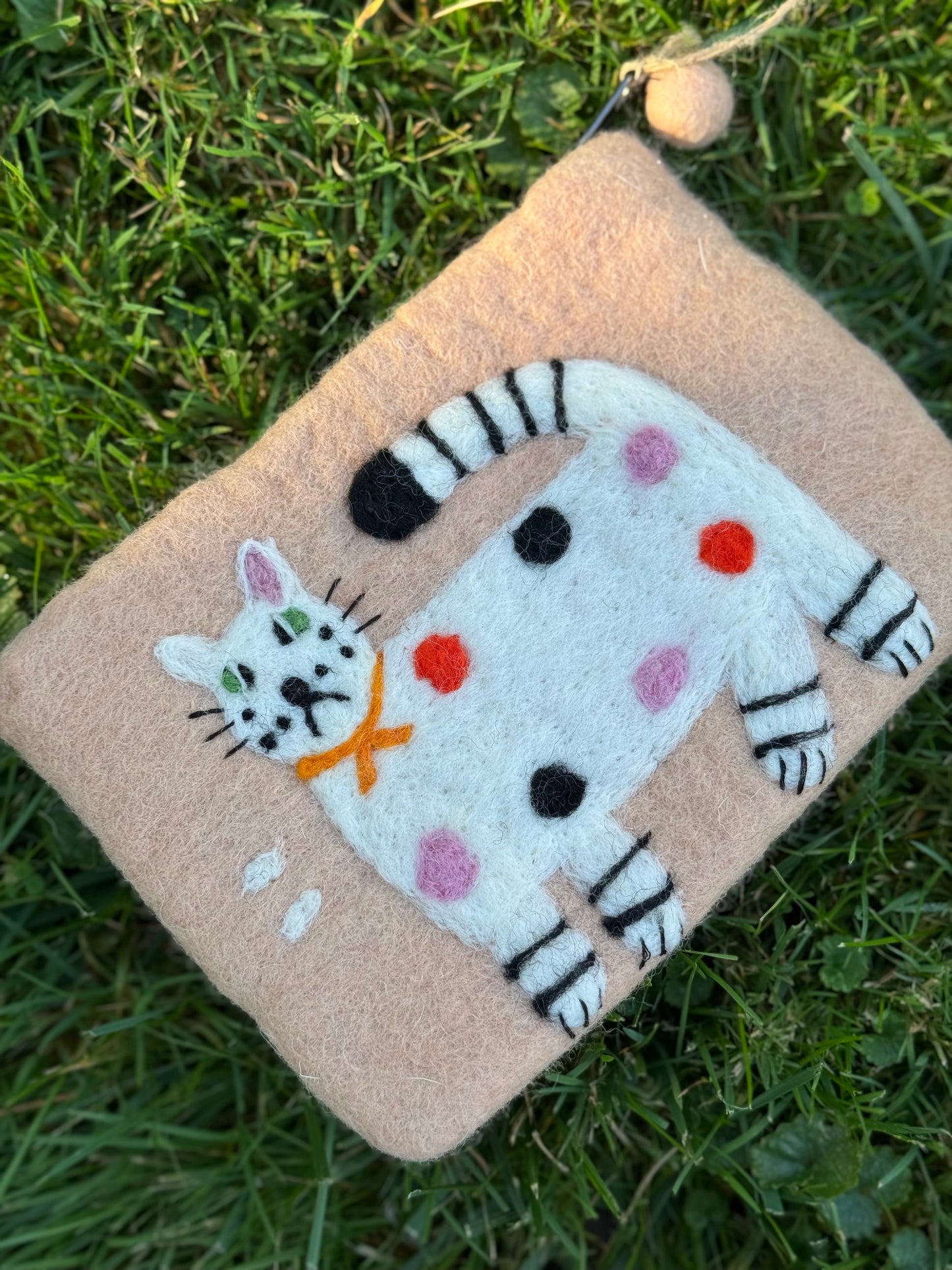 Handmade Felt Pouch – Spotted Cat Edition
