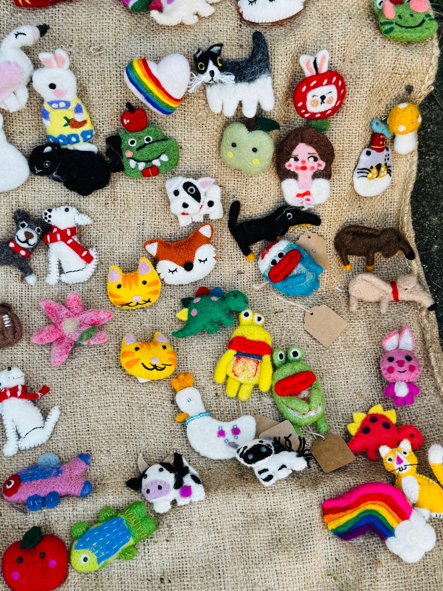 🧷 Handmade Felt Brooch Collection – Assorted Designs