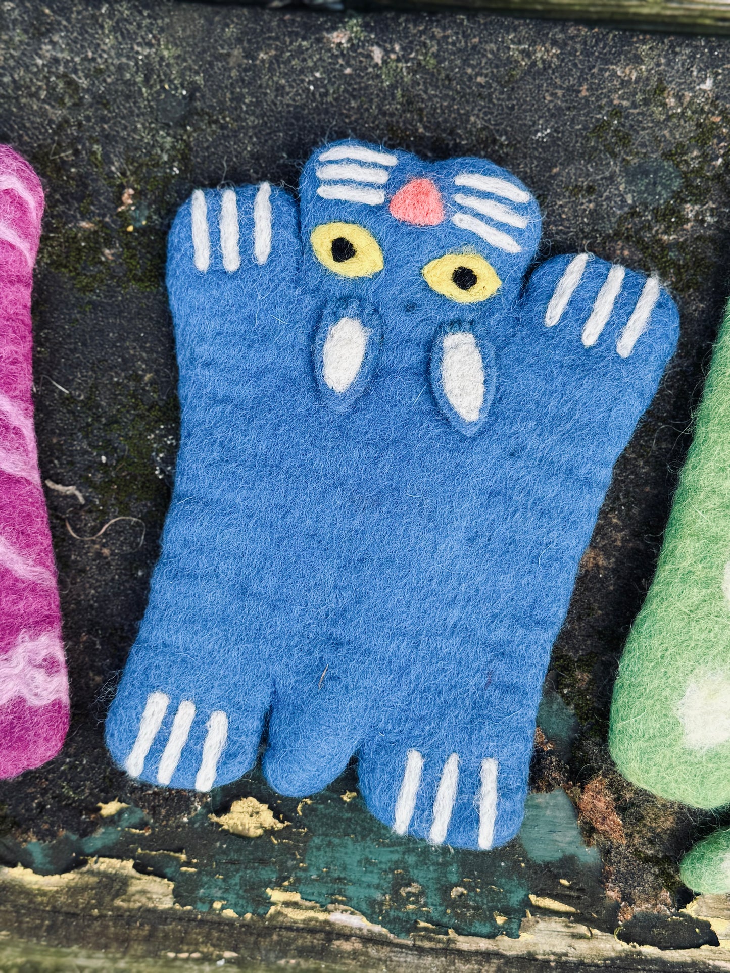 Handmade Felt Cat Coaster – Playful Cat Series 🐱🎨