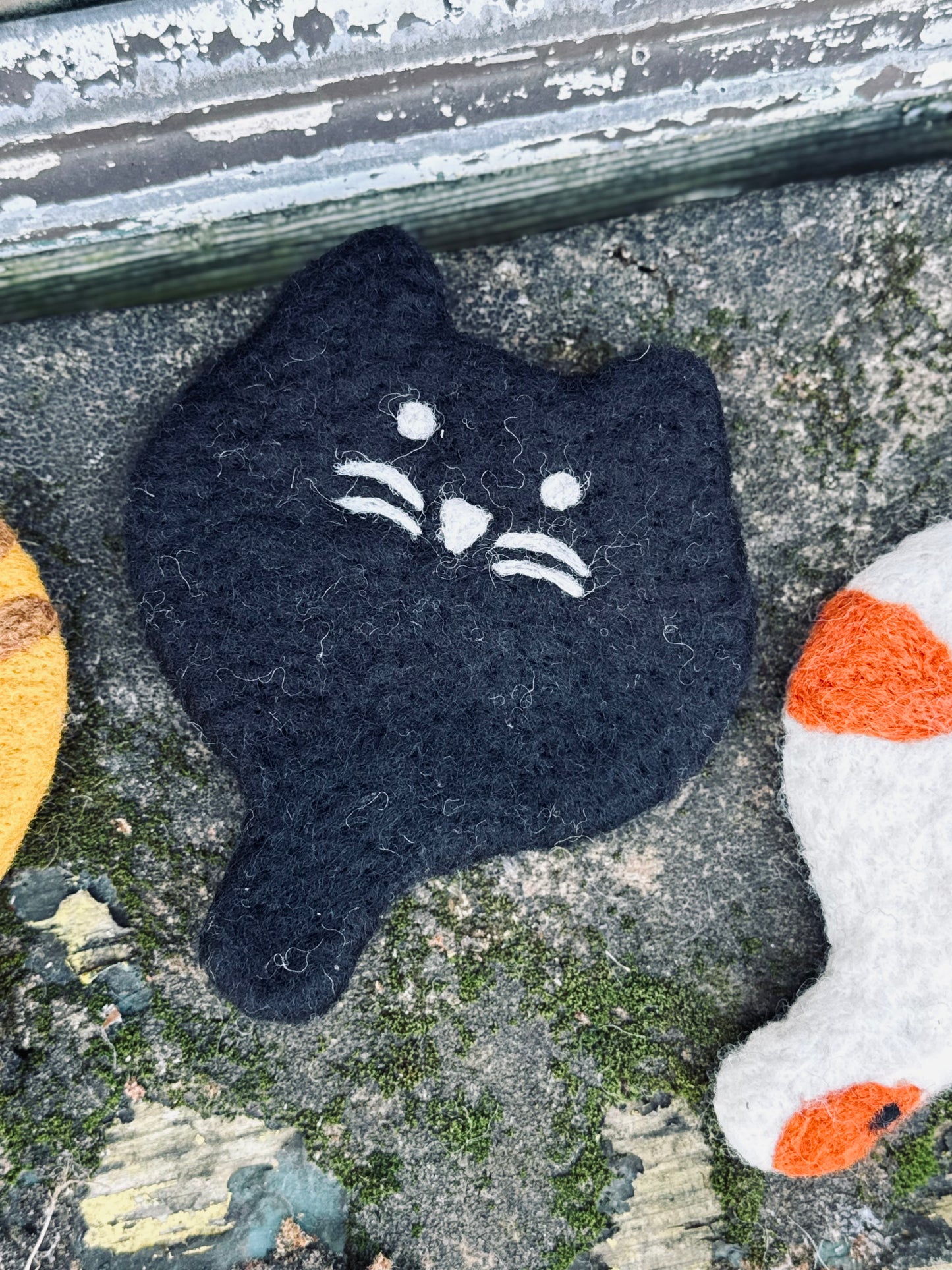 Handmade Felt Cat Coaster – Meow Trio Collection 🐱🐾