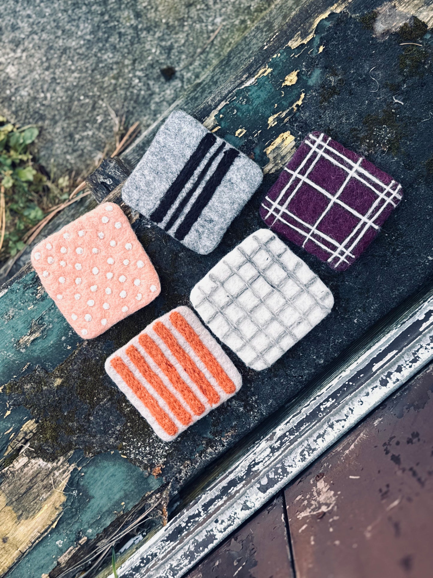 Handmade Felt Coaster – Modern Pattern Series 🧡🖤🤍
