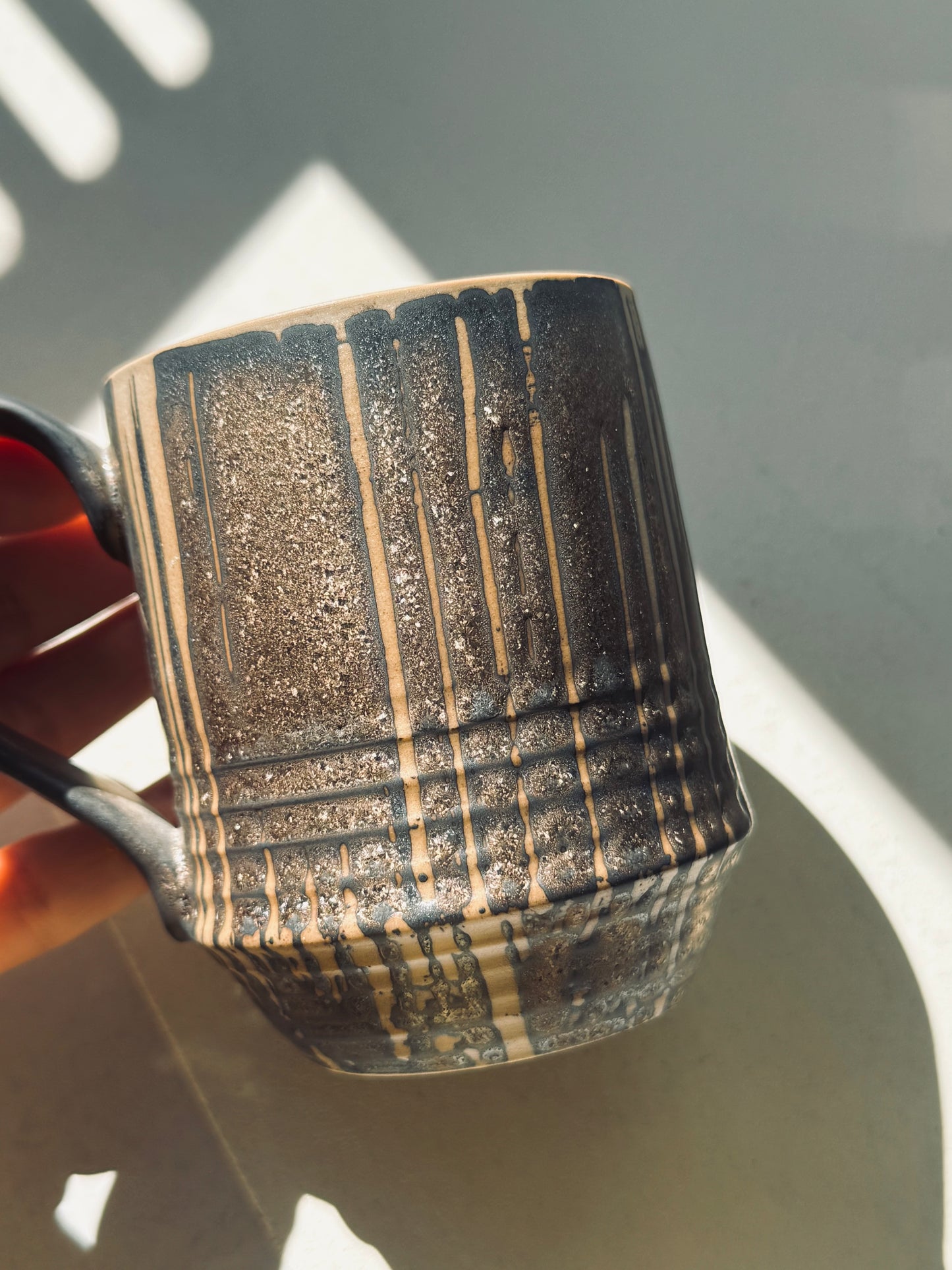 BoHo Bronte Black Gold Glaze Mug – Flow Drip Series