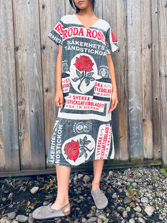 🌹 V-Neck Rose Matchbox Dress